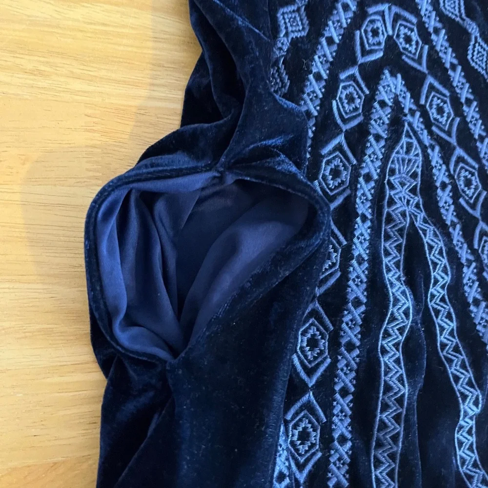 THML Navy Blue Velvet Embroidered Sleeveless Mini Shift Dress Pockets XS